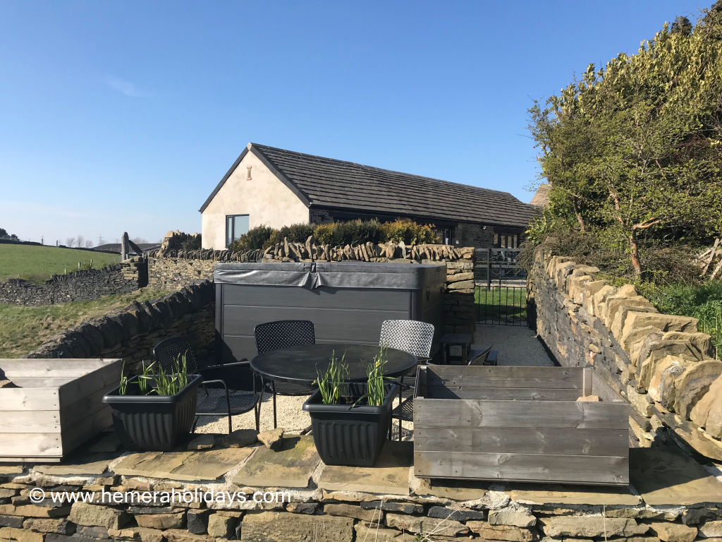 Windy Bank Hall Cottage Hot Tub Yorkshire Hemera Holidays